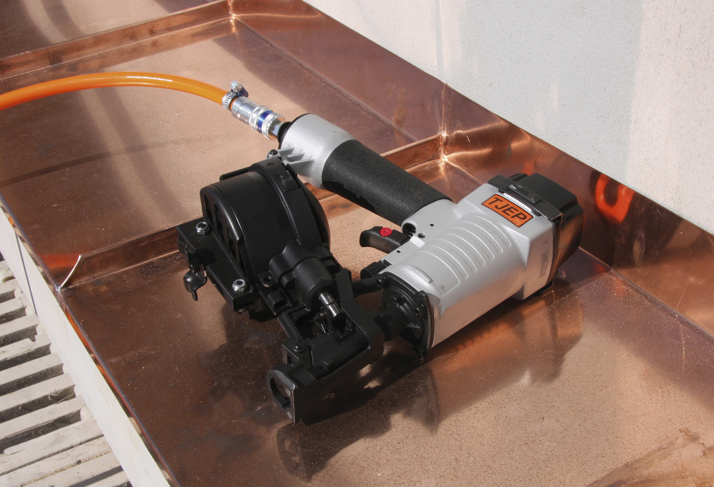 Aparate cu gaz si pneumatice pentru membrane bituminoase. Cuie roofing la 16° floare mare - imagine 5