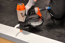 Pistoale pneumatice LCP45.1 - LCP65. Cuie si suruburi in plastic - imagine 6