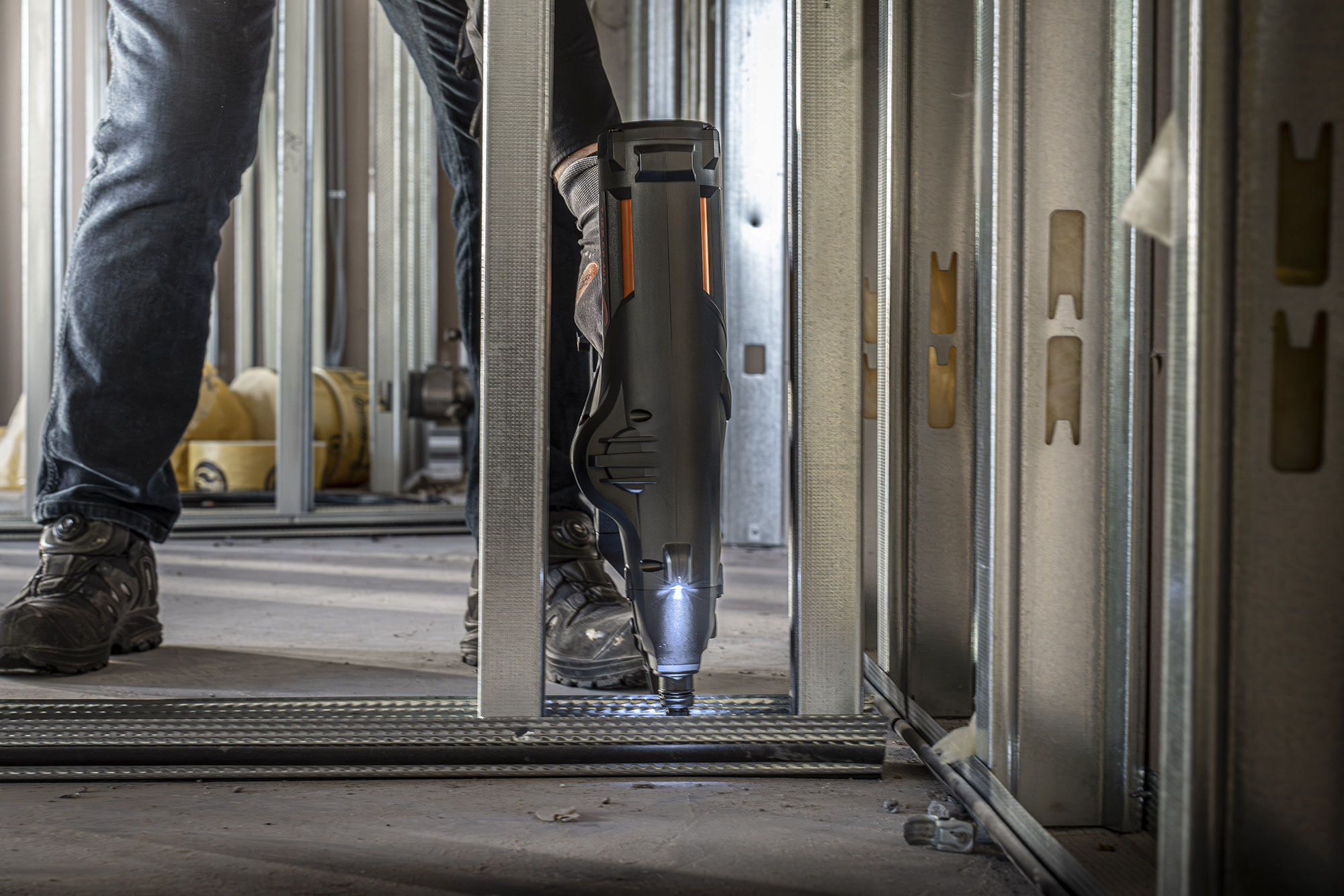 TJEP CP-40A Aparat cu acumulatori pentru cuie in beton/otel - imagine 5